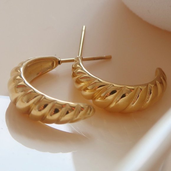 Jewelry - NEW 18K Gold Plated Braided Croissant Open Hoops